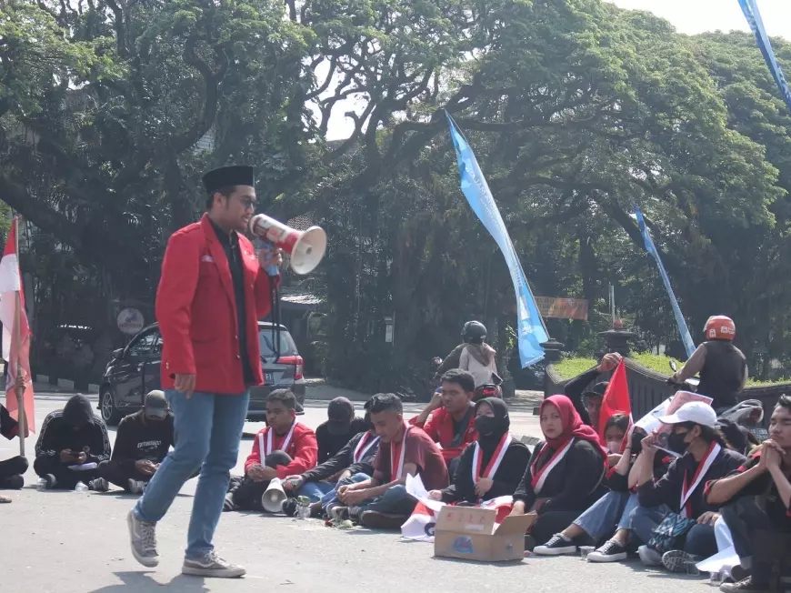 Warga Blitar Masih Memiliki Kesadaran Politik yang Rendah, Upaya Didik Generasi Muda dengan Strategi Slapstick