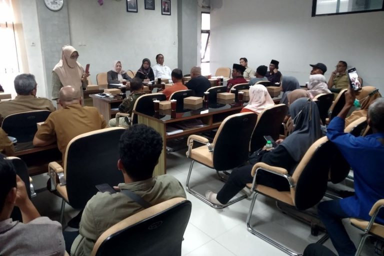 Suara Warga Blitar Terbelah Akibat Polusi Pabrik Aspal dan Pemecah Batu